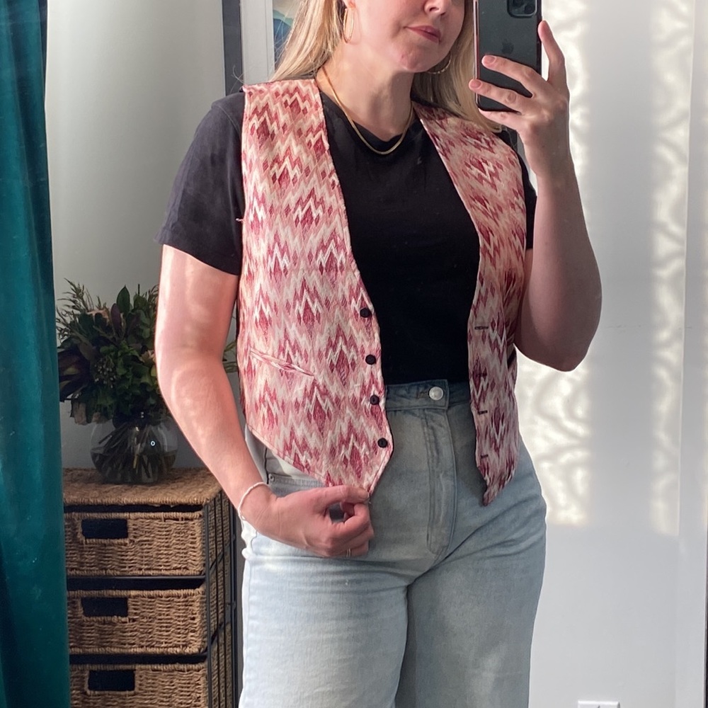 Pink Abstract Vest -90’s Vibes